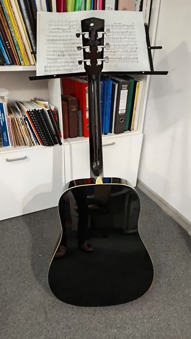 Vand chitara acustica Harley Benton