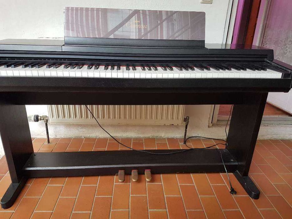 Пиано Yamaha Clavinova CLP560