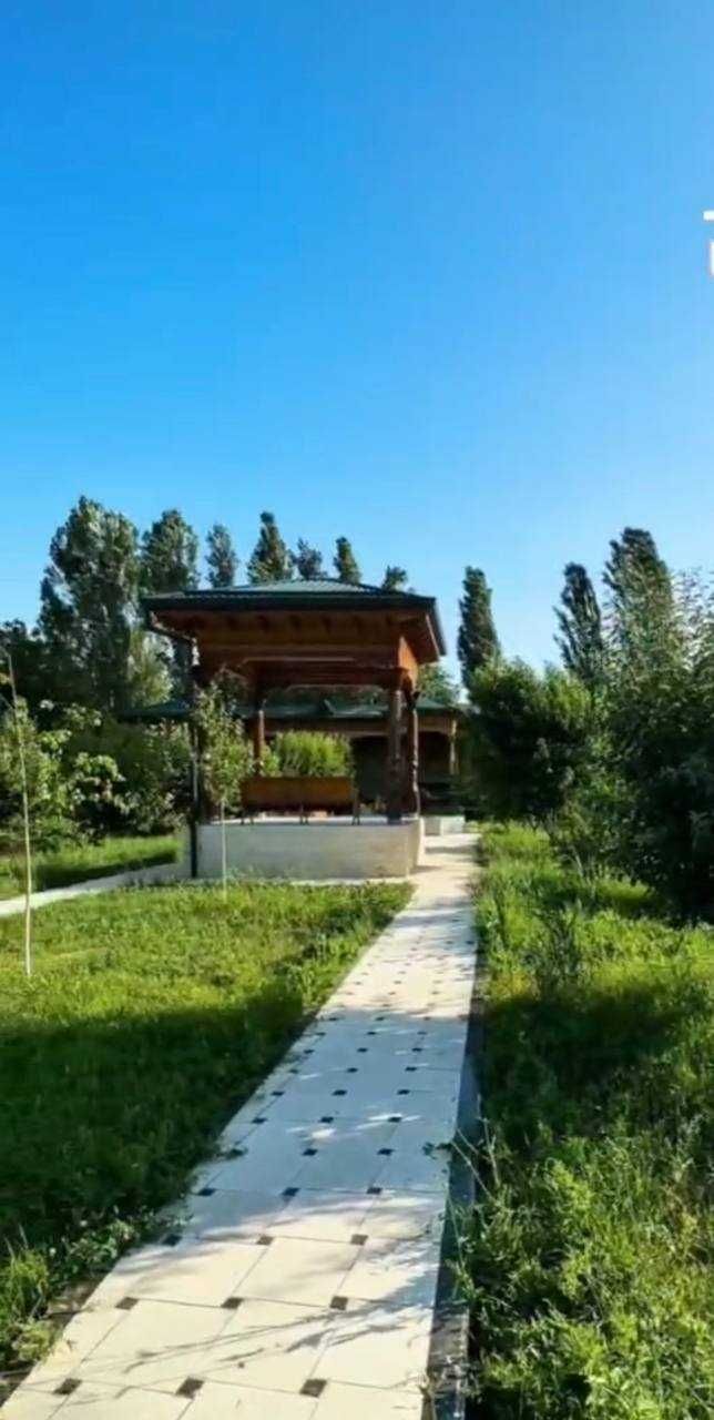 От парка Янги Узбекистан 15км.Бешбармак №1.Продам   дом на 26 сотках.