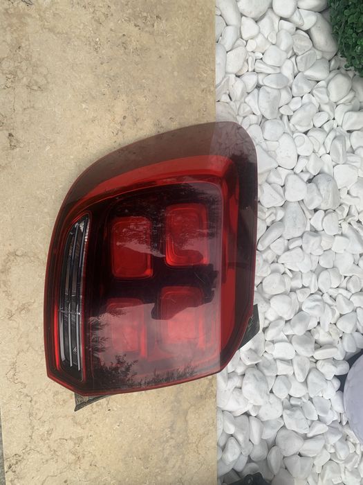 Lampa stop Dacia Sandero/Stepway partea stanga an 2017/2018/2019/2020
