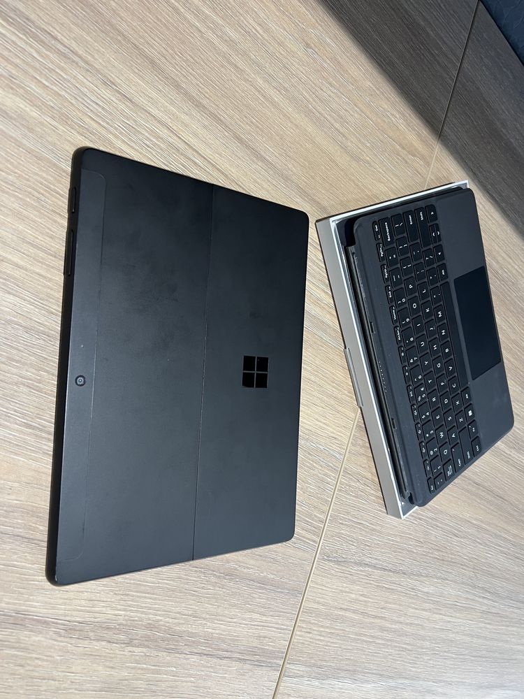 Таблет Microsoft Surface Go 3 5G