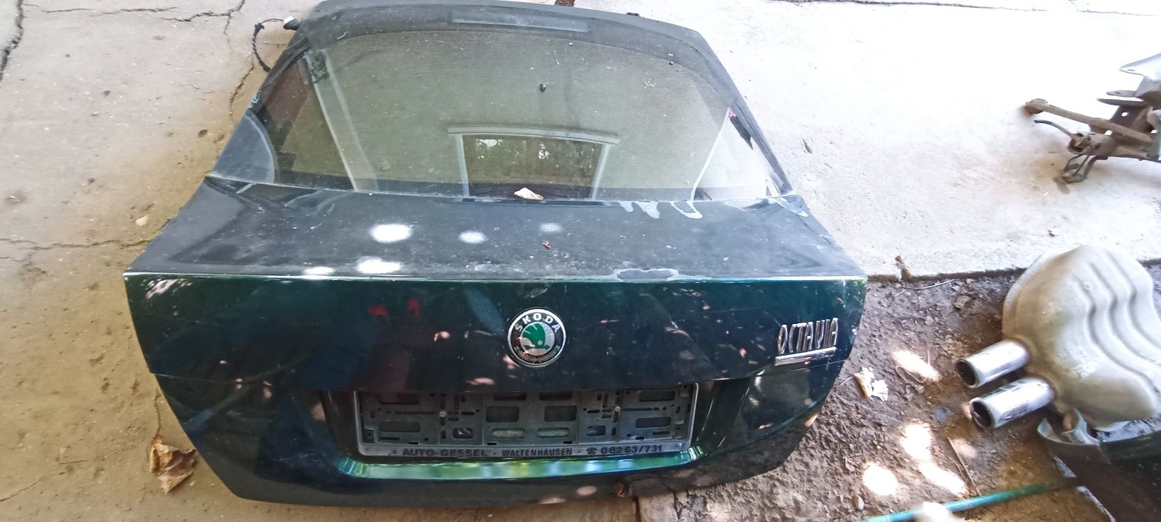 Haion Portbagaj verde  cu luneta  Octavia 2 Sedan / Berlina