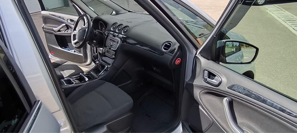 Ford Galaxy 2010