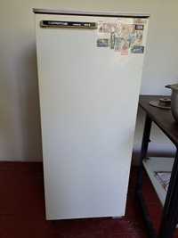 Продаётся советский холодильник Саратов модель: 1615 М
