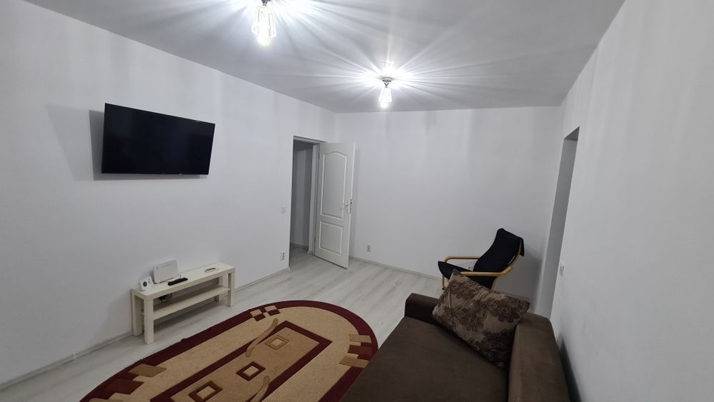 Inchiriez apartament 2 Camere semidecomandat in regim hotelier