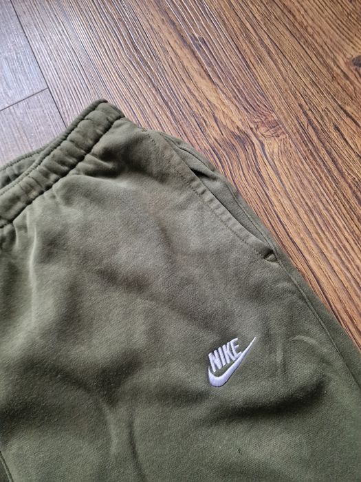 Страхотно мъжко спортно долнище NIKE размер L