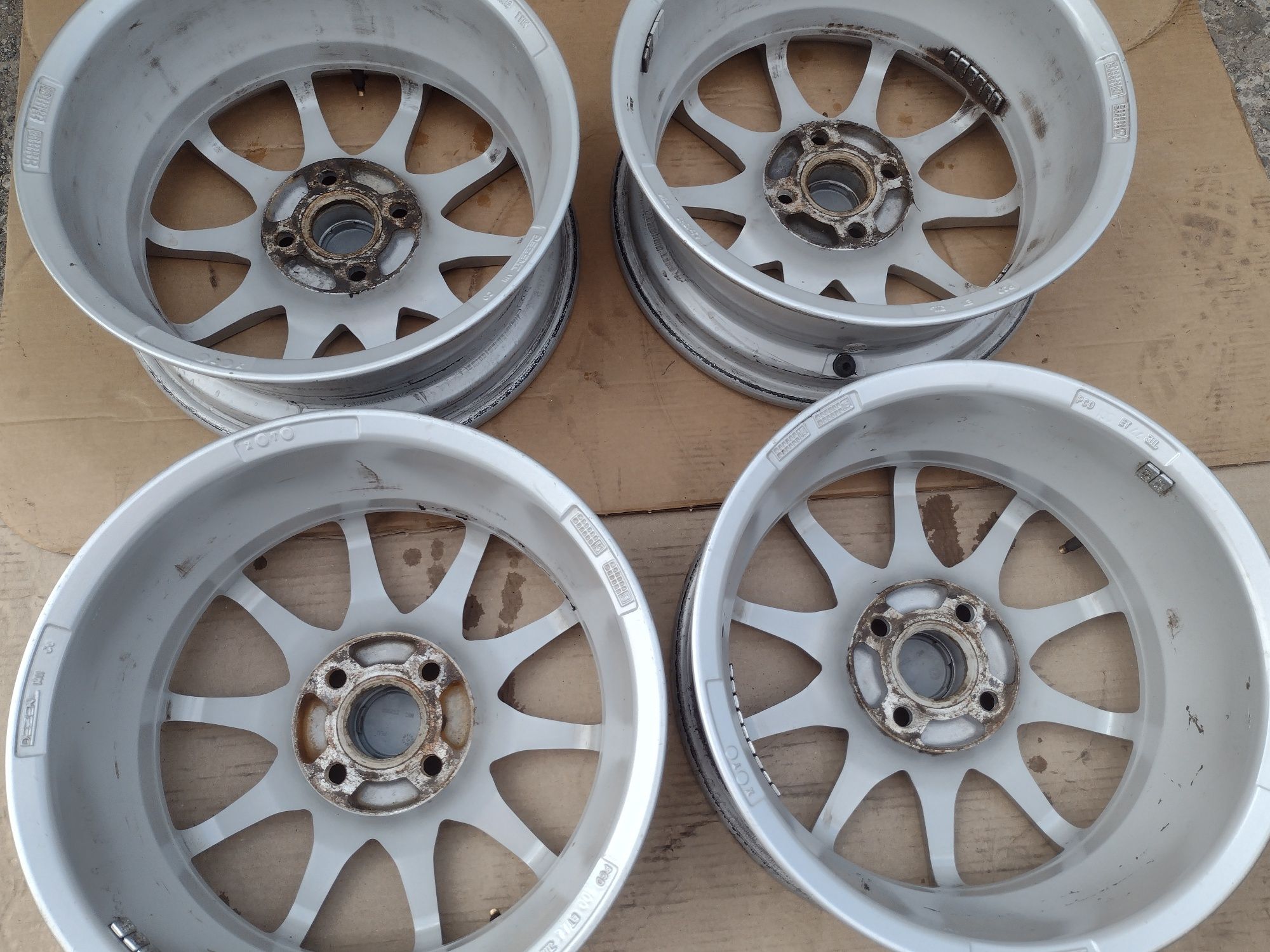 Топ състояние Dezent 15-4x100 ET44 6j Toyota Yaris