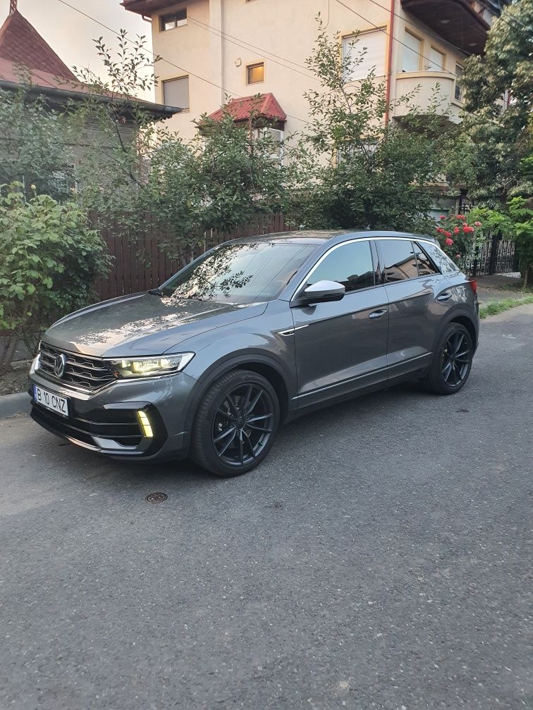 T roc Race R 300 cai Akrapovic . Suta în 4,5 sec