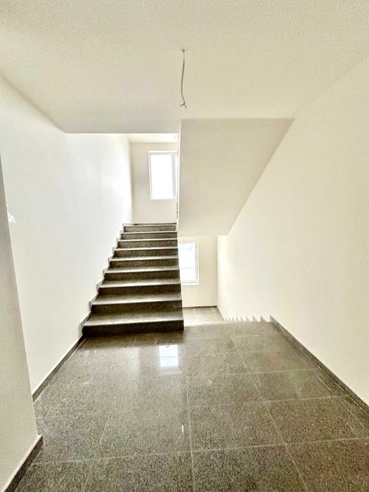 Тристаен апартамент в Люлин 2