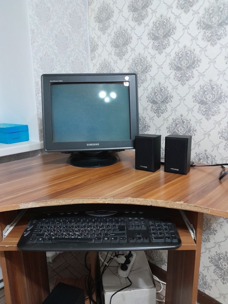 Продам б/у компьютер. 22000т.т.