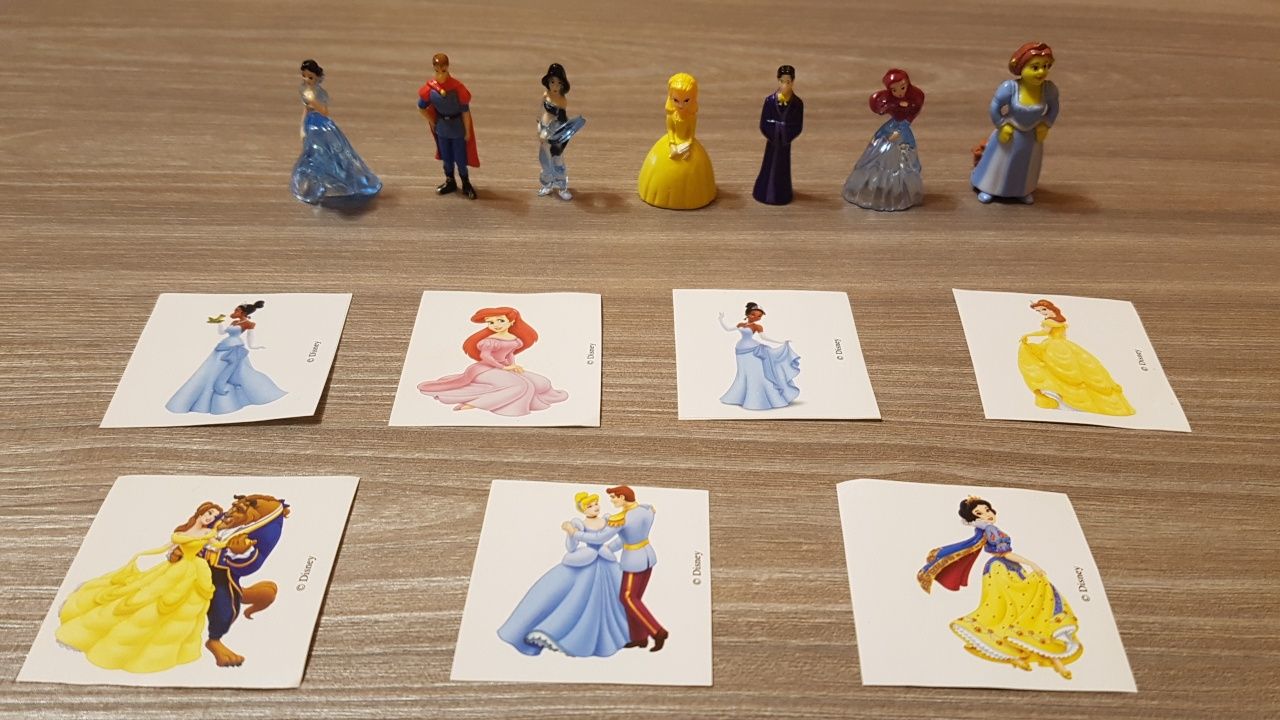 Set minifigurine si stickere cu prințese Disney