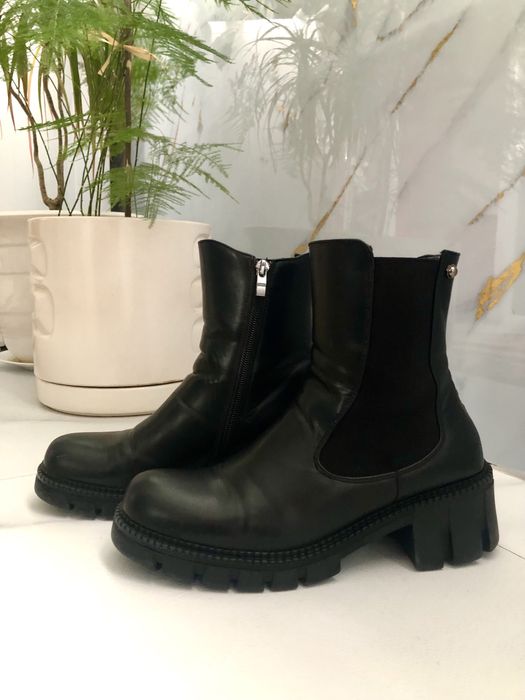 Дамски черни боти