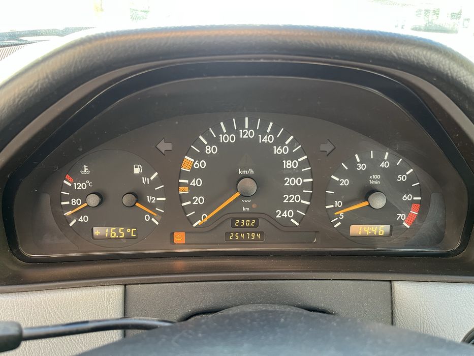 На части Mercedes E200 W210 (136 к.с. Автомат)