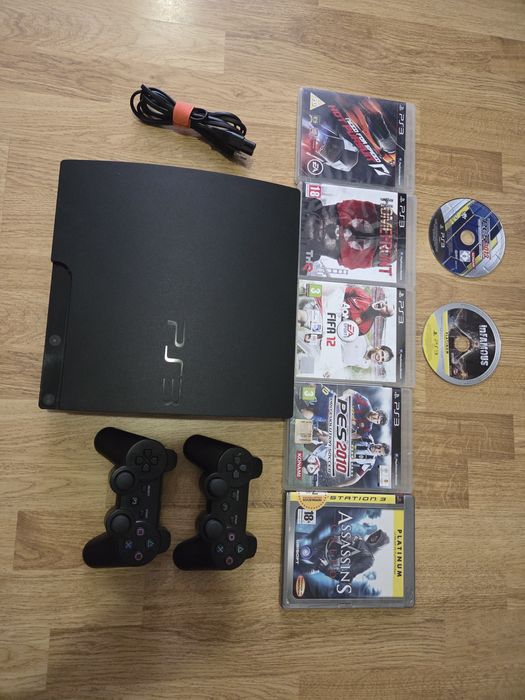 Consola Playstation Ps 3 - 320 GB/jocuri/manete
