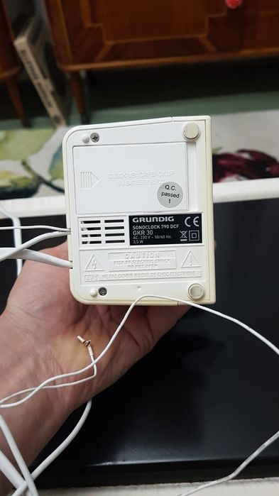 Vand un radio cu ceas