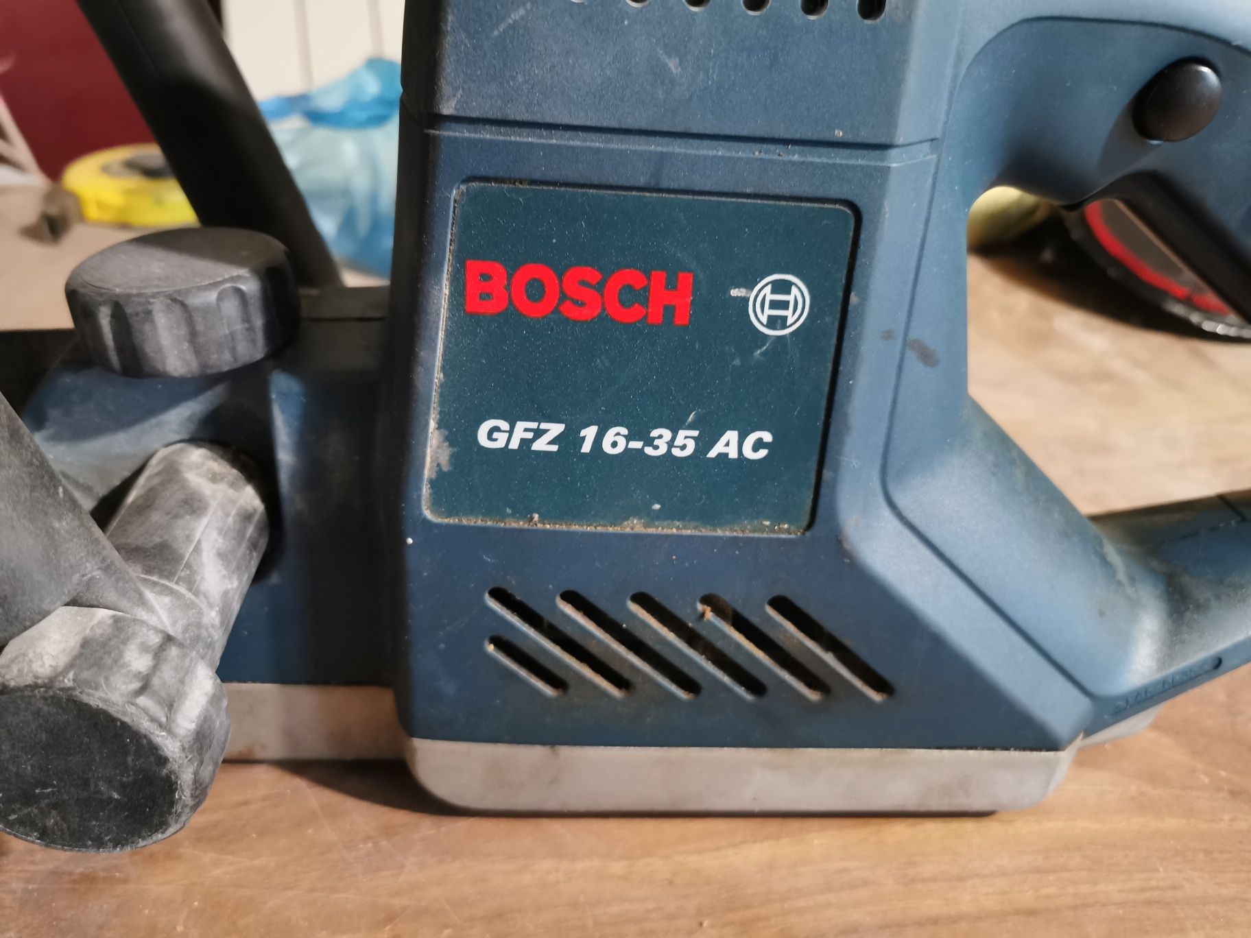 Продавам електрически трион BOSCH GFZ 12-35 AS Profesional