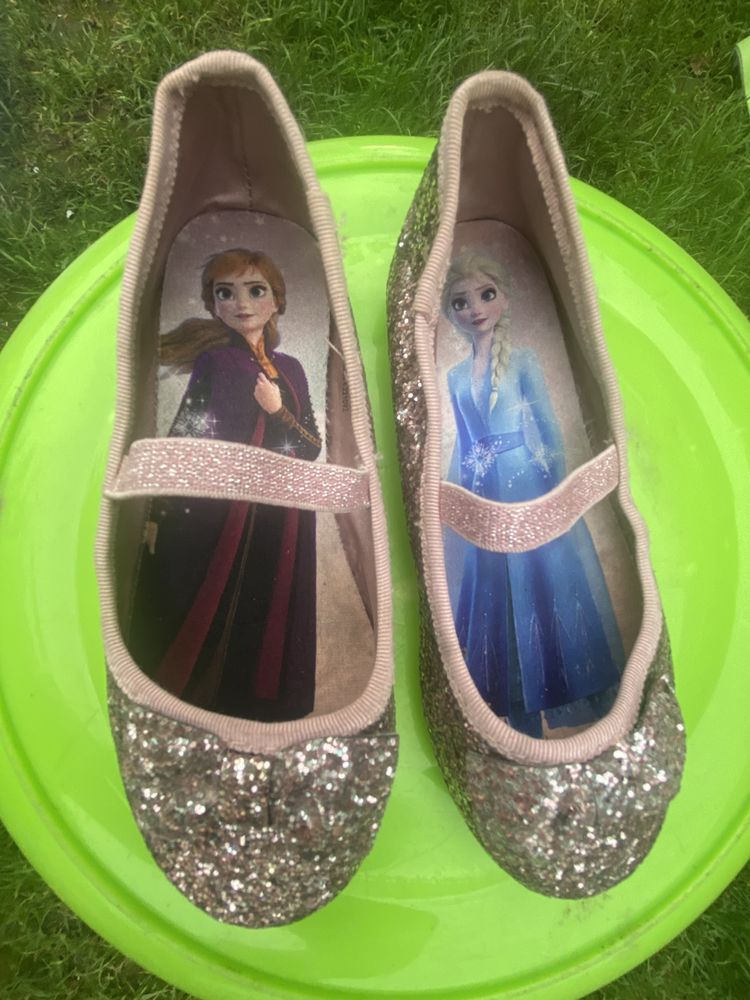 Pantofi Ana si Elsa H&M