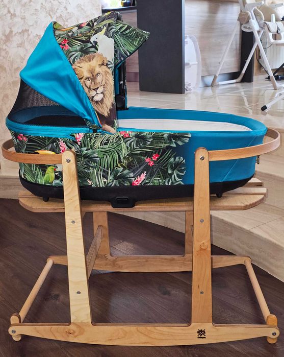 Стойка за кош за новородено Cybex Priam 4 Lux Carrycot