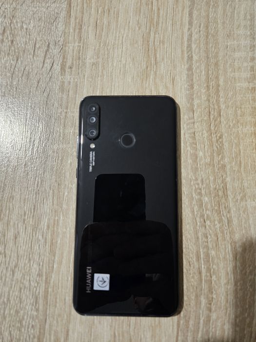 Huawei P30 lite.