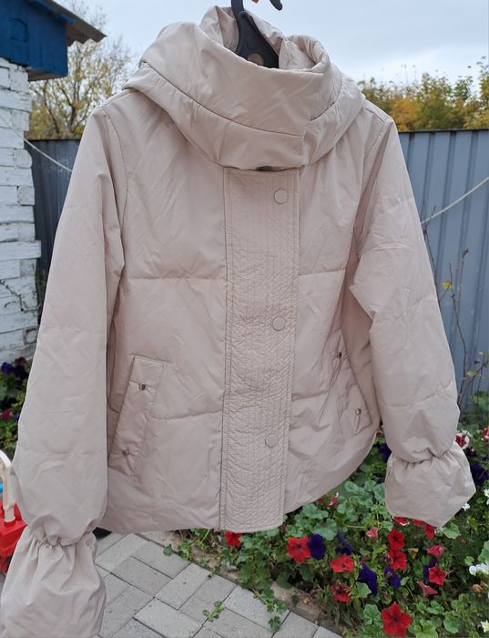 Стильная новая курточка цвета какао с молоком