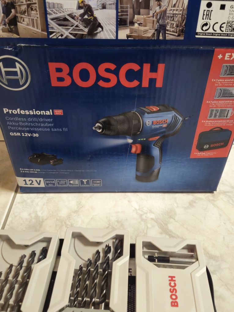 Напълно нов и неизползван Bosch GSR 12V-30 + Гаранция