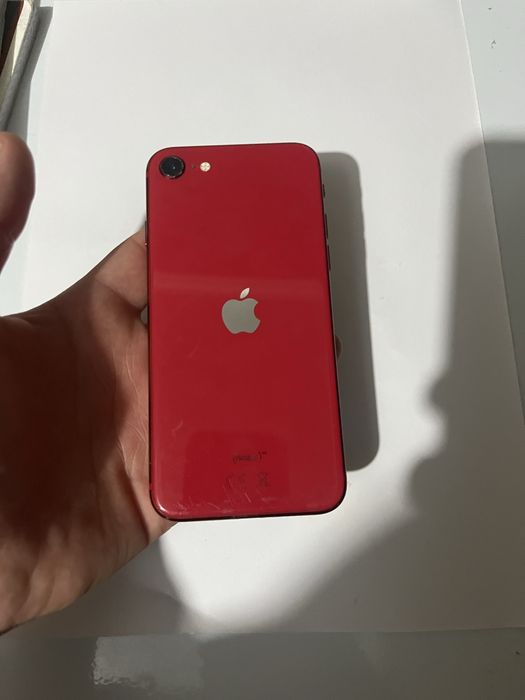 Продам iphone se