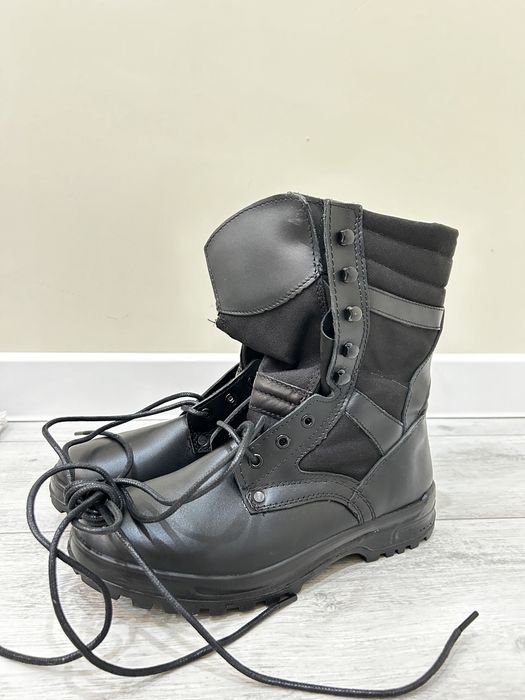 черный берцы новый