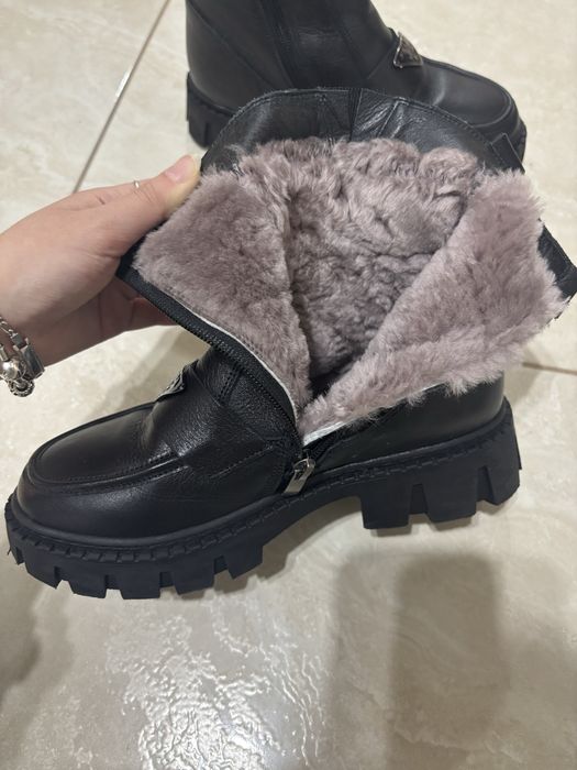 Зимние сапоги.