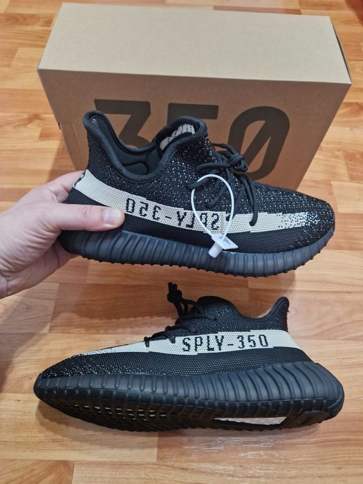 Încălțăminte Adidas original Yeezy