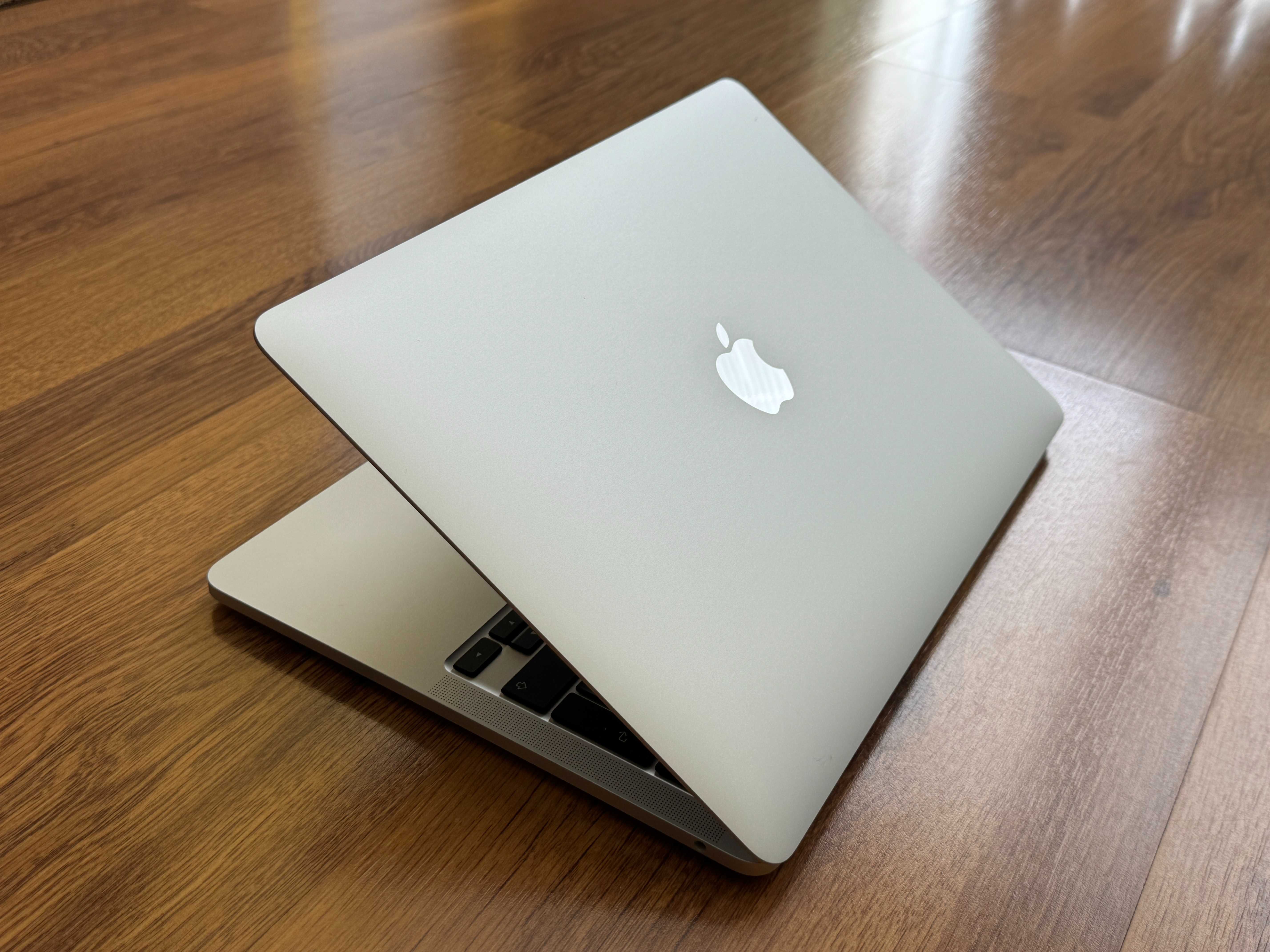 13.3' Apple MacBook Pro M1 2020 Silver 8GB RAM/256GB SSD/Бат 14ч