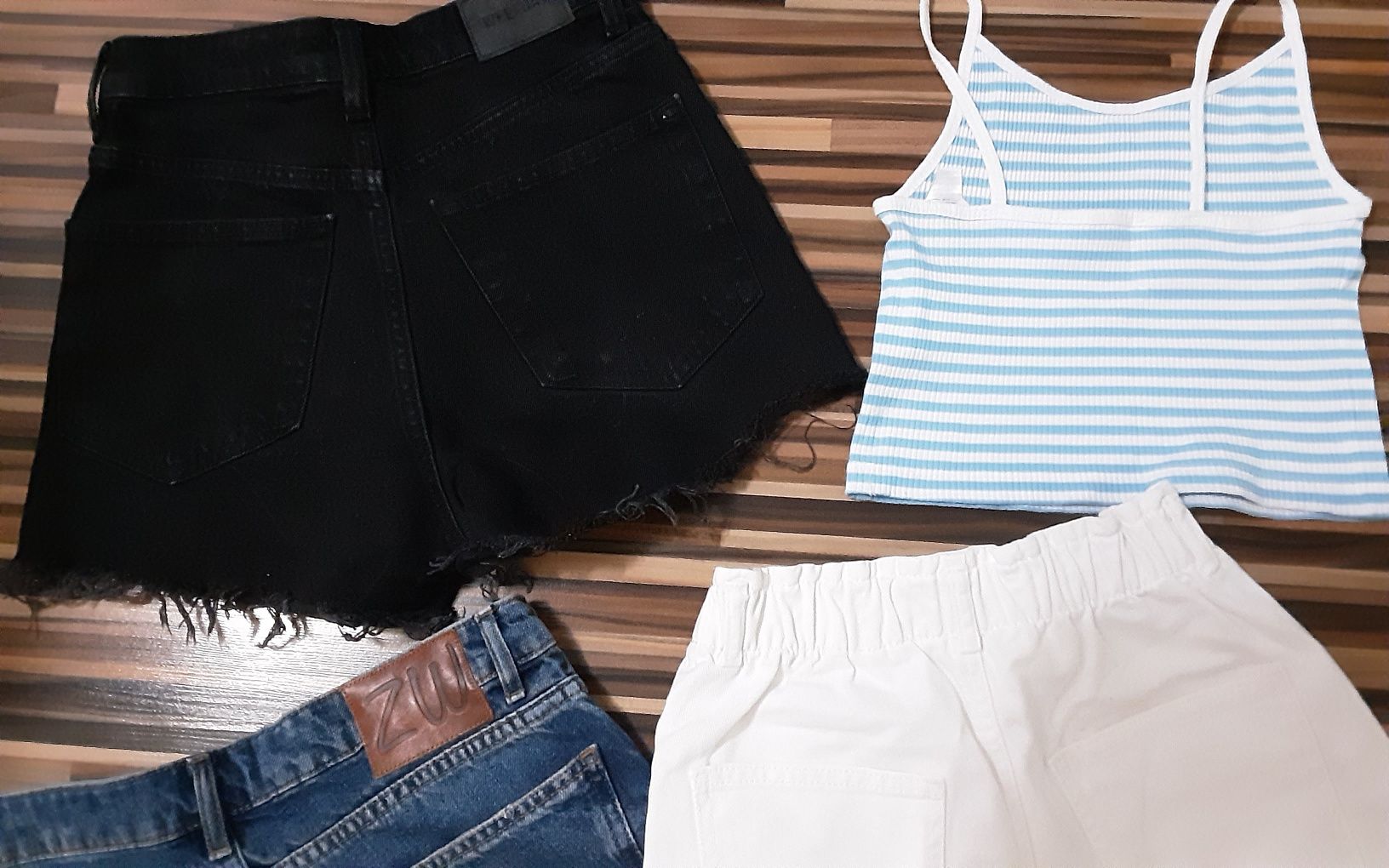 (XS) ЛОТ ZARA h&m WEEKDAY къси дънки и топ за 25лв