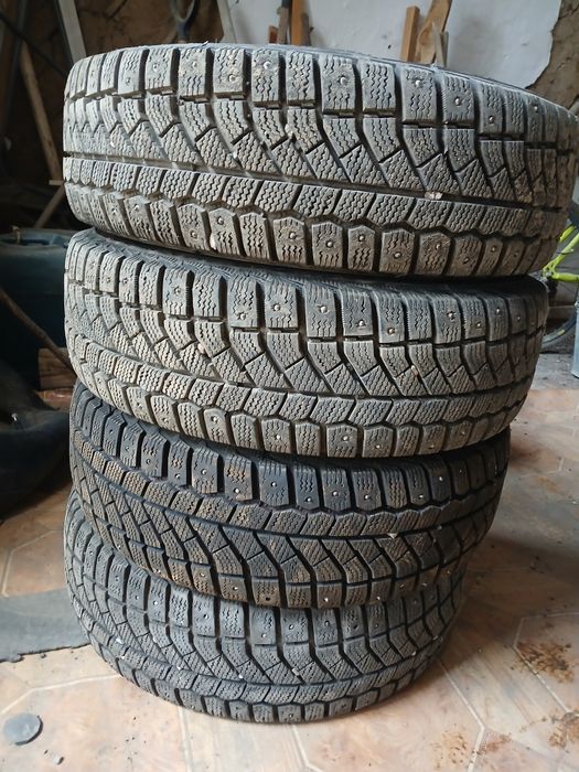 Продам б/у резину на 175/70/13 , Viati