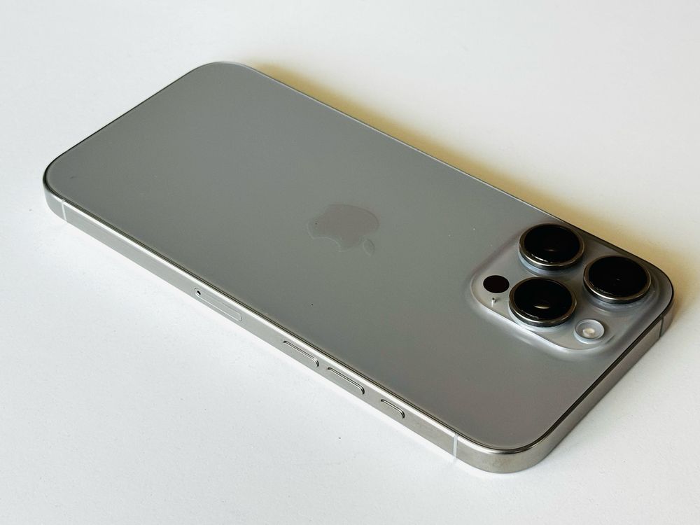 Iphone 16 Pro Max 256GB Natural Titanium Гаранция 6 месеца