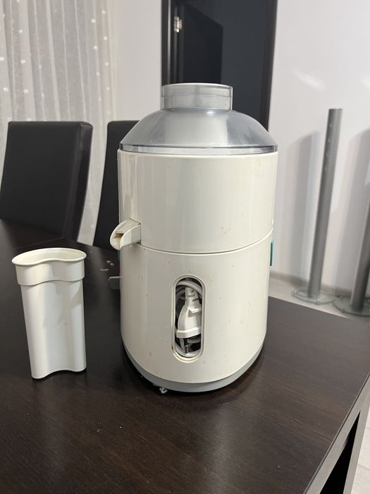 Storcator fructe Delonghi