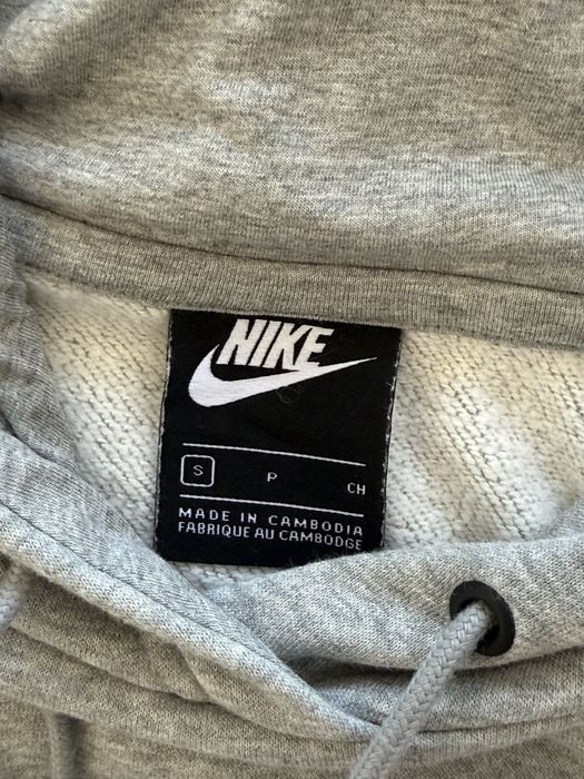 Nike суитшърт Essentials