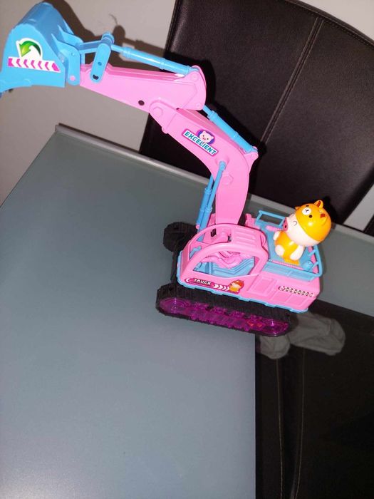 De vânzare 2 escavatoare de jucarie, noi nouțe