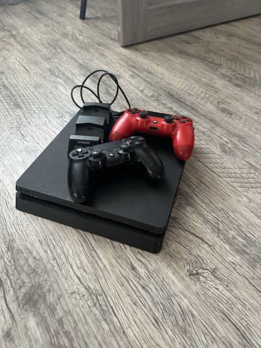 Продам Sony PlayStation 4 Slim