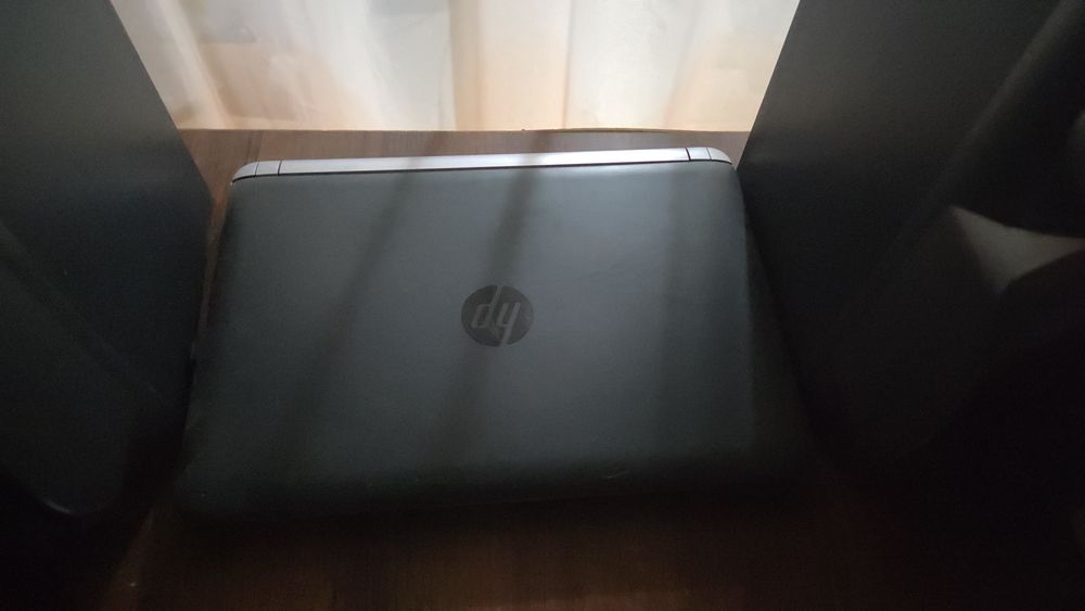 Продам ноутбук нр сенсорным экраном