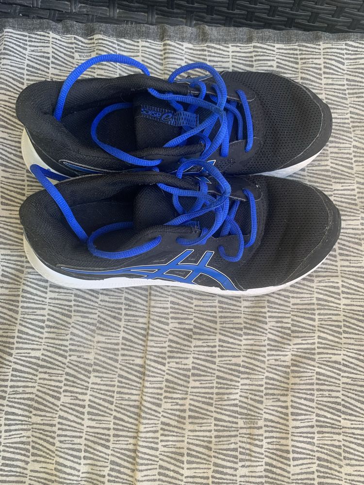Маратонки Asics използвани