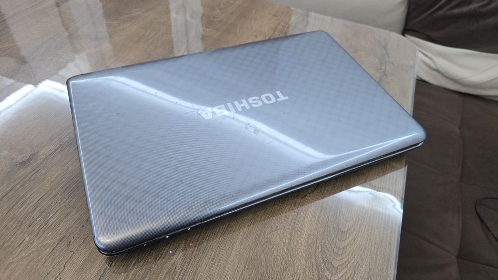 Лаптоп 17.3 Toshiba SATELLITE L775-125 i5 2410m 16GB DDR3 GT 525M 2GB
