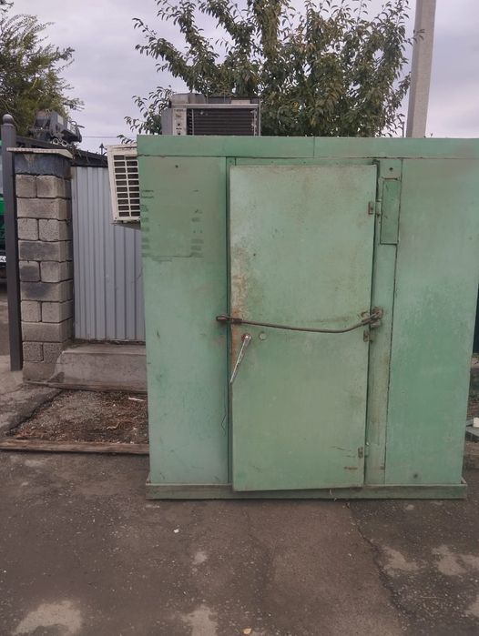 Холодильник промышленный