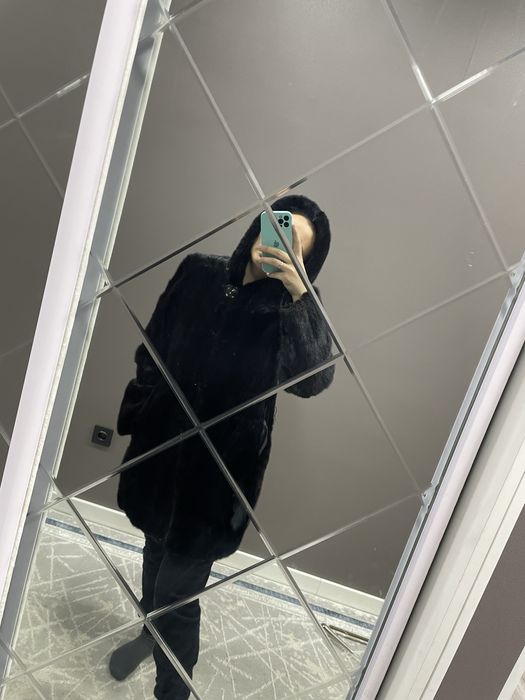 Шуба норковая в отличном состоянии