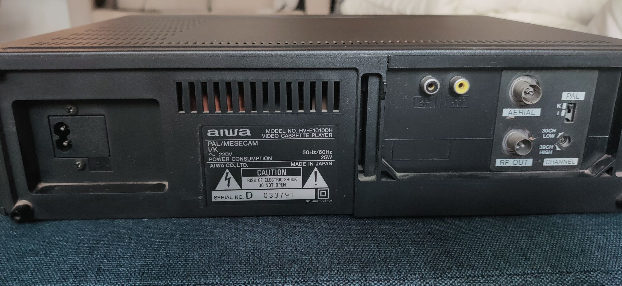 [defect] Video player VHS Aiwa E1010