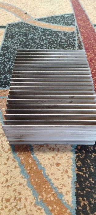 Vând Radiator aluminiu.