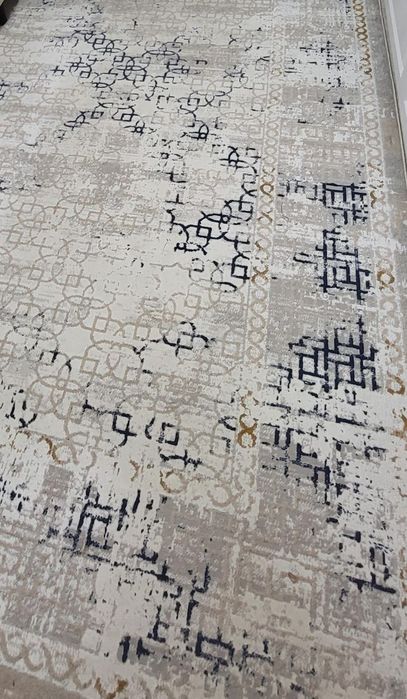 Продам ковер в отличном состоянии