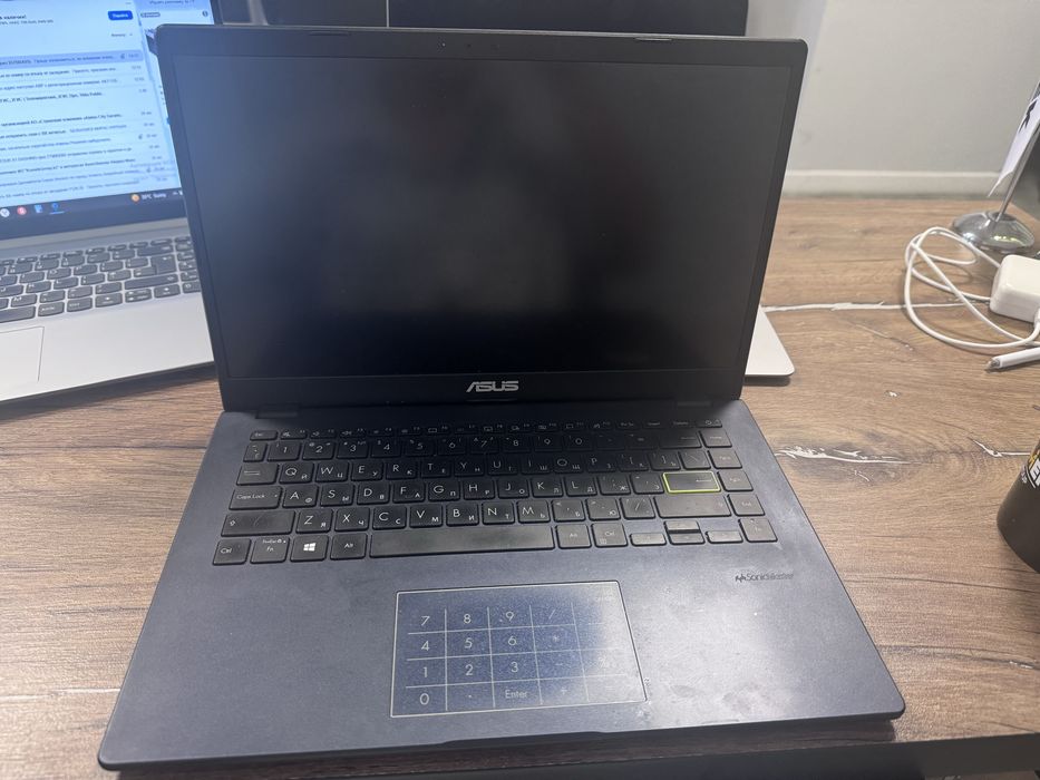 Продам ноутбук Asus 2шт