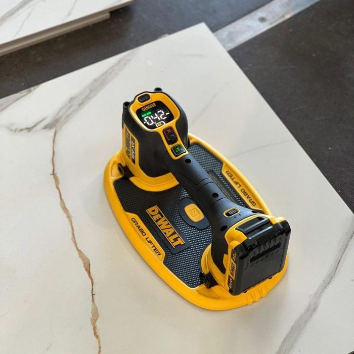 Акумулаторна вендуза DEWALT DCE590N 18V