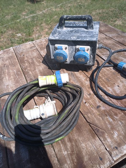 Vând distribuitor trifazic 16A