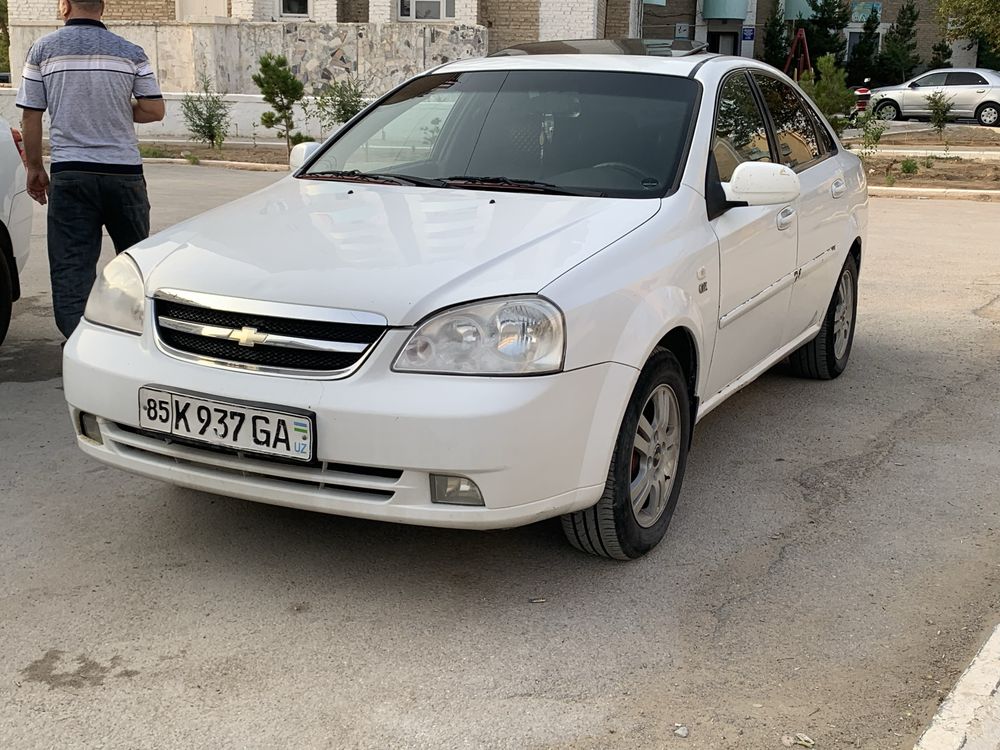 Lasetti1.8 avtamat metan 90 talik 3 pok kondior lyuk iwlaydi