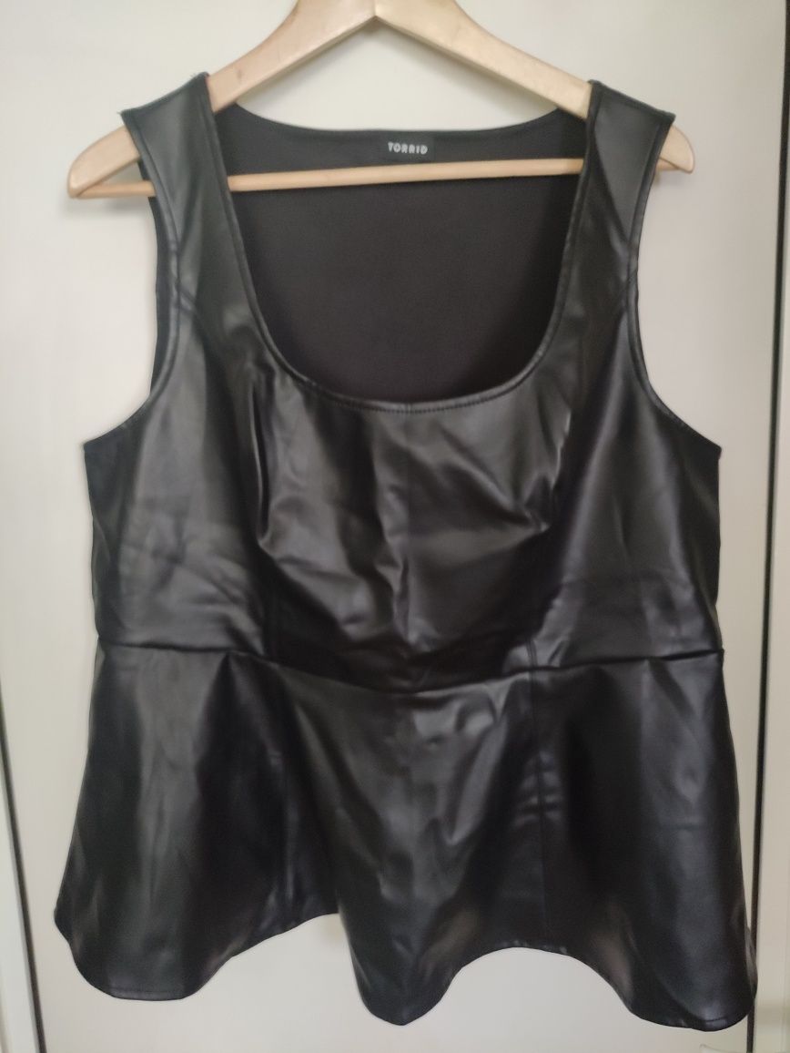 Кожен потник Torrid